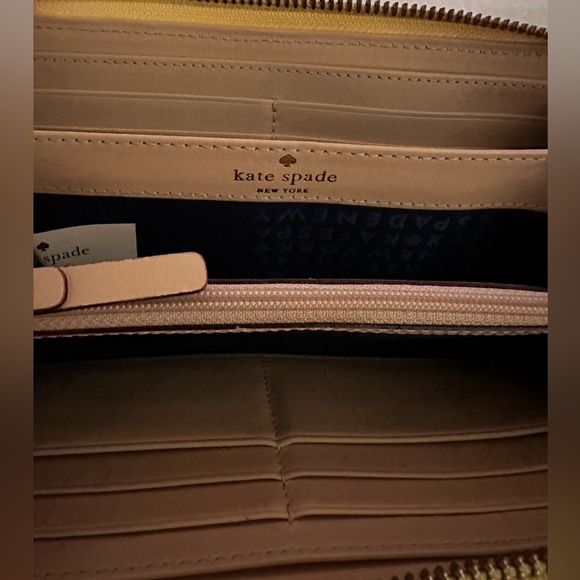 Kate Spade Wellesley Limoncello Leather Continental Wallet - Picture 2 of 9